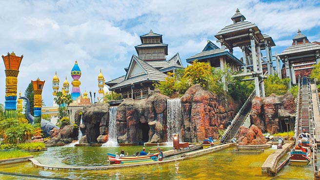 六福村南太平洋エリア トロピカルアイランドの景観